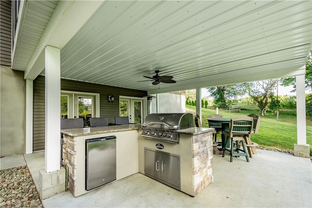 23 Arnold Palmer Dr, Pine Twp, PA 16127