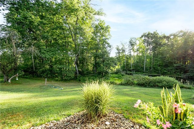 23 Arnold Palmer Dr, Pine Twp, PA 16127