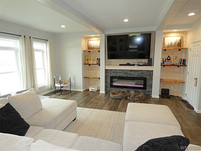 3194 Pleasant Avenue, Hamburg, NY 14075