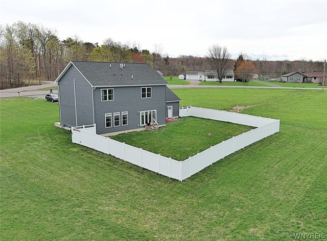 3194 Pleasant Avenue, Hamburg, NY 14075