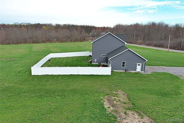 3194 Pleasant Avenue, Hamburg, NY 14075