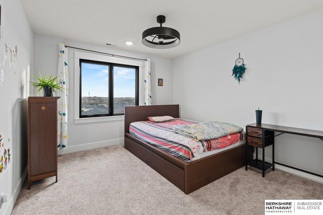 21103 Atwood Avenue, Elkhorn, NE 68022