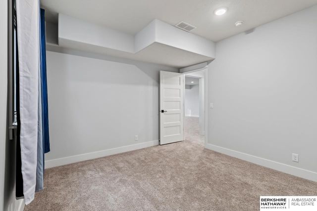 21103 Atwood Avenue, Elkhorn, NE 68022