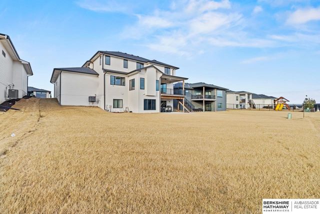 21103 Atwood Avenue, Elkhorn, NE 68022