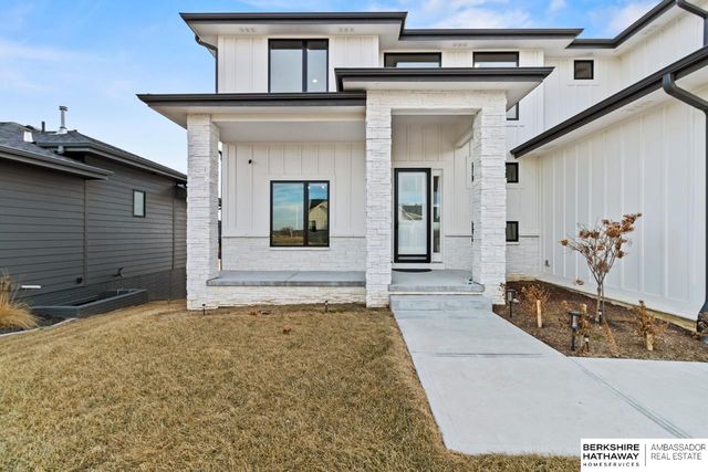 21103 Atwood Avenue, Elkhorn, NE 68022