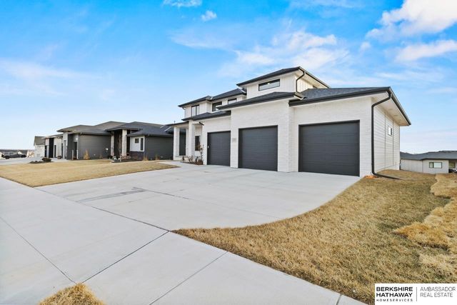 21103 Atwood Avenue, Elkhorn, NE 68022