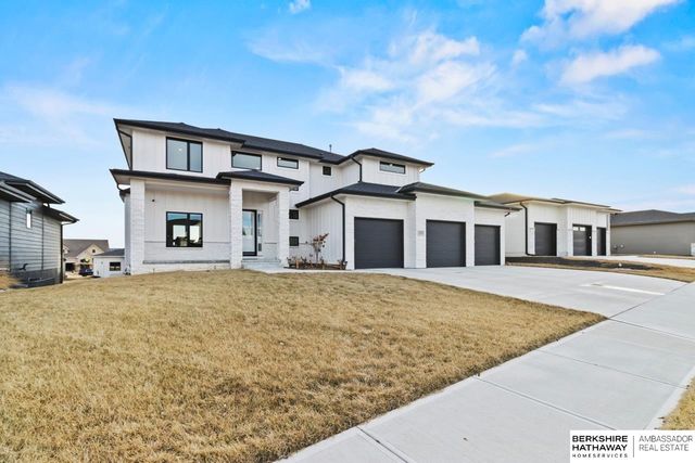 21103 Atwood Avenue, Elkhorn, NE 68022