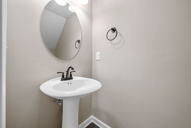 424 Glenstone Springs Dr Unit B, Clarksville, TN 37043