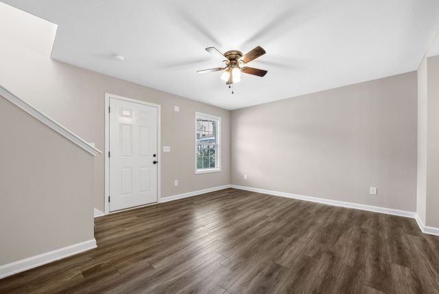 424 Glenstone Springs Dr Unit B, Clarksville, TN 37043