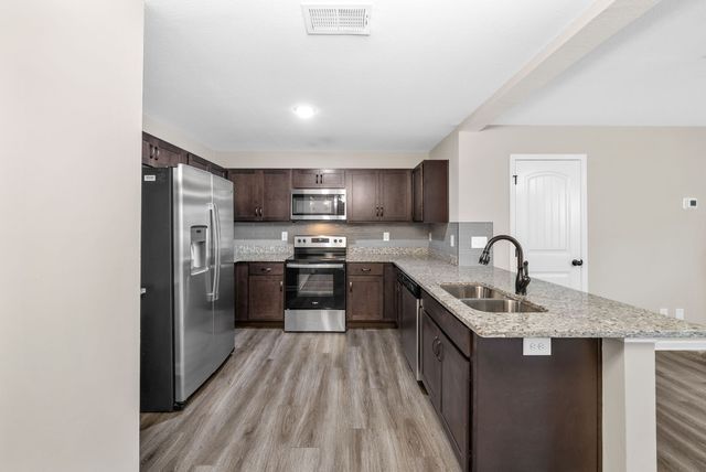 424 Glenstone Springs Dr Unit B, Clarksville, TN 37043