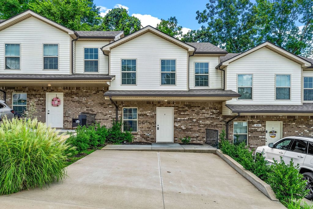424 Glenstone Springs Dr Unit B, Clarksville, TN 37043