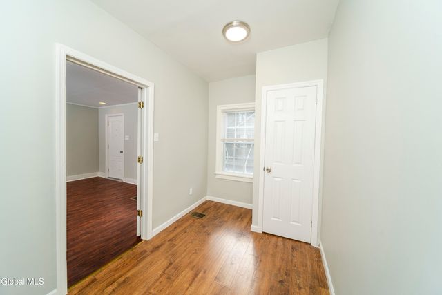 28 Lancaster Street, Cohoes, NY 12047