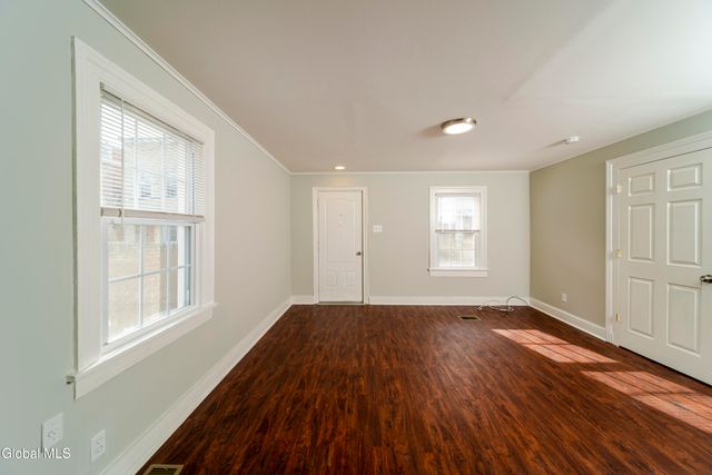 28 Lancaster Street, Cohoes, NY 12047