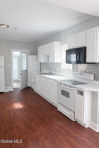 28 Lancaster Street, Cohoes, NY 12047