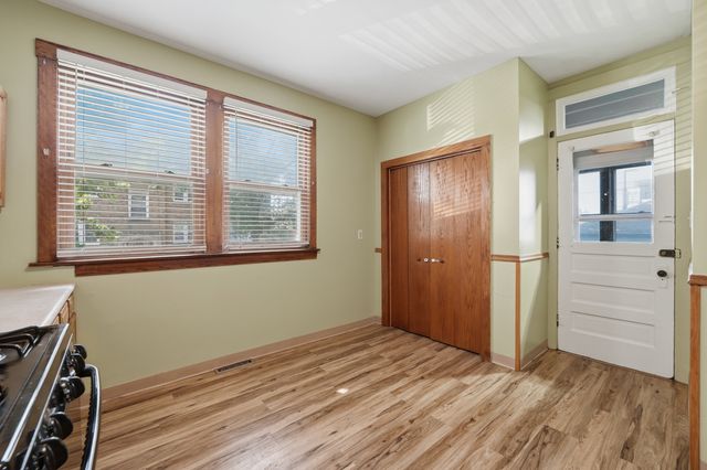 5258 W Dakin Avenue, Chicago, IL 60641