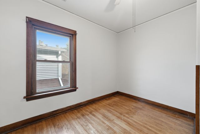 5258 W Dakin Avenue, Chicago, IL 60641