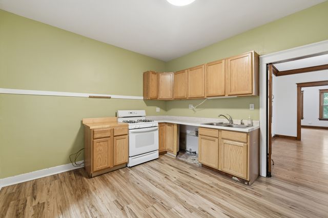 5258 W Dakin Avenue, Chicago, IL 60641