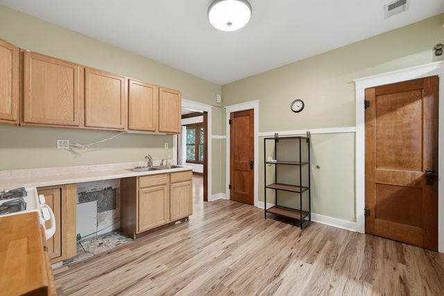 5258 W Dakin Avenue, Chicago, IL 60641