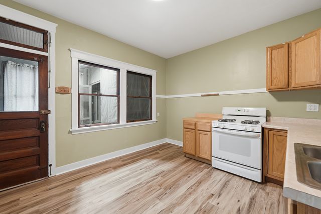 5258 W Dakin Avenue, Chicago, IL 60641