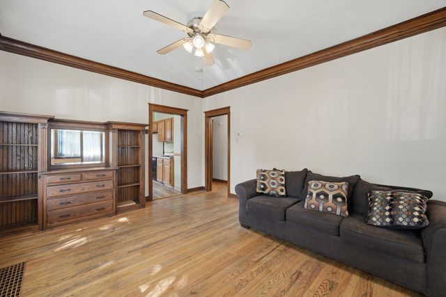 5258 W Dakin Avenue, Chicago, IL 60641