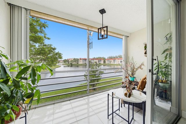 2900 Sunrise Lakes Drive W 201, Sunrise, FL 33322