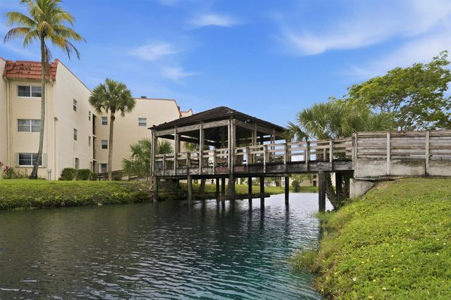 2900 Sunrise Lakes Drive W 201, Sunrise, FL 33322