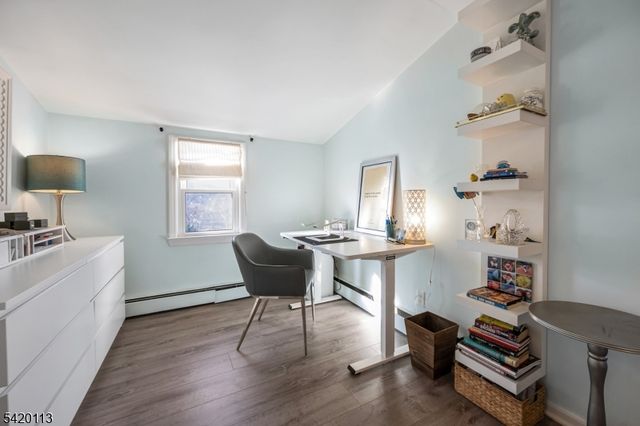 18 Barker Ave, Hawthorne Boro, NJ 07506