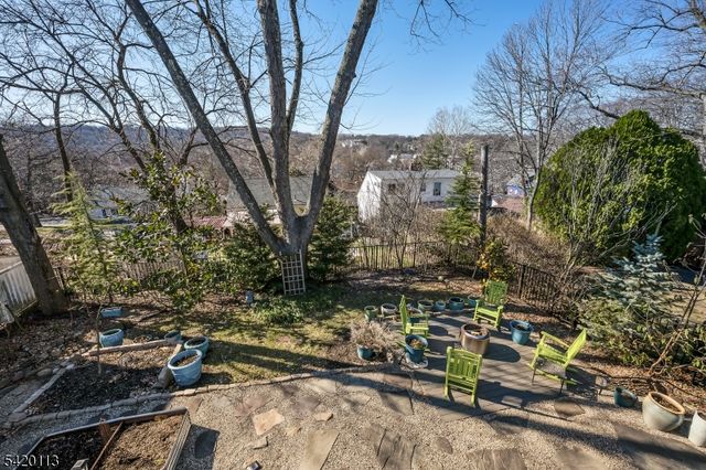 18 Barker Ave, Hawthorne Boro, NJ 07506