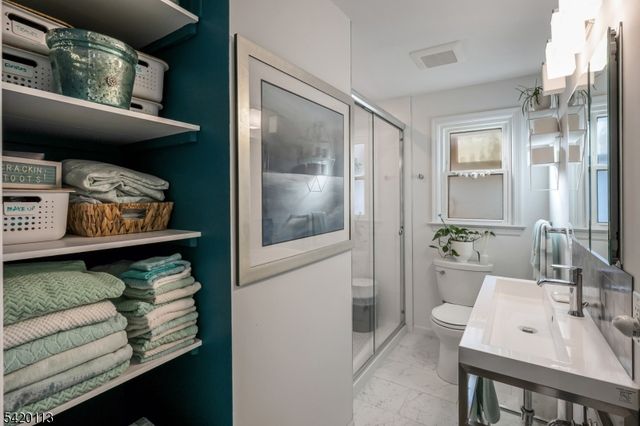 18 Barker Ave, Hawthorne Boro, NJ 07506