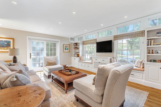 14 Hampden Terrace, Newton, MA 02459