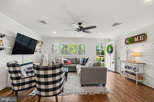 613 LISA RD, Norristown, PA 19401