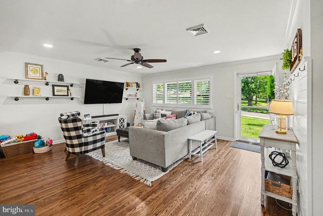 613 LISA RD, Norristown, PA 19401