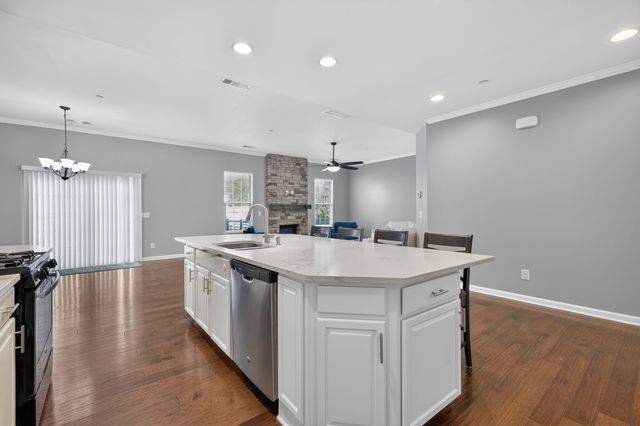 640 Streamside Ln, Franklin, TN 37064