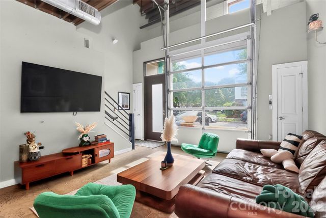 3604 Artists Way, Charlotte, NC 28205