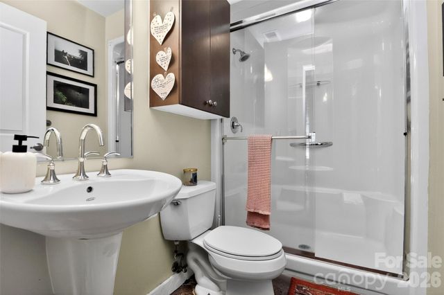 3604 Artists Way, Charlotte, NC 28205