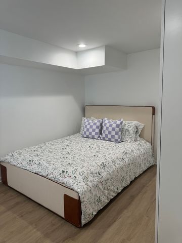 644 W Hinsdale Avenue, Hinsdale, IL 60521