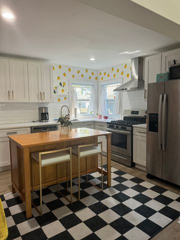 644 W Hinsdale Avenue, Hinsdale, IL 60521