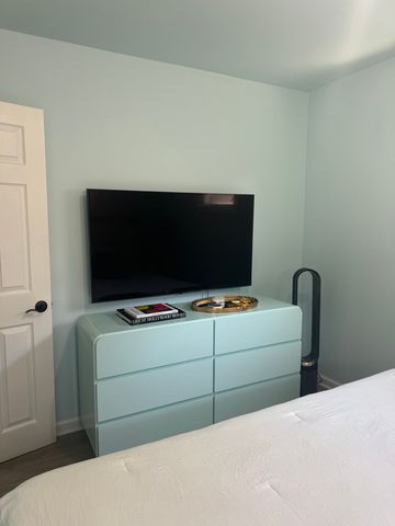 644 W Hinsdale Avenue, Hinsdale, IL 60521