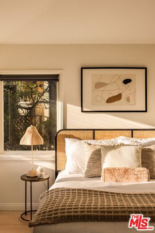 1954 Comstock Avenue, Los Angeles, CA 90025