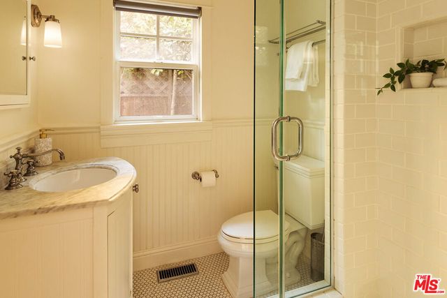 1954 Comstock Avenue, Los Angeles, CA 90025