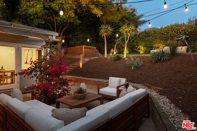 1954 Comstock Avenue, Los Angeles, CA 90025