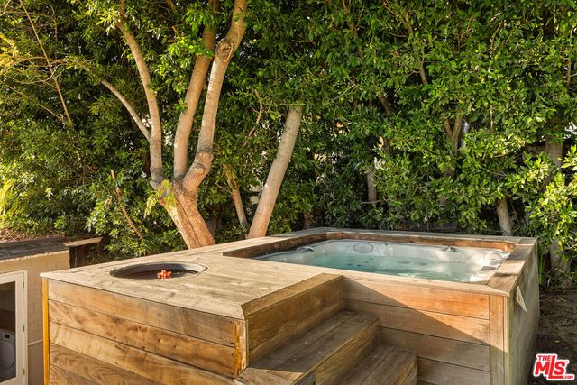 1954 Comstock Avenue, Los Angeles, CA 90025