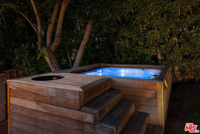 1954 Comstock Avenue, Los Angeles, CA 90025