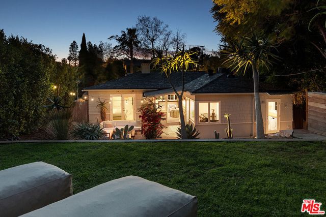 1954 Comstock Avenue, Los Angeles, CA 90025