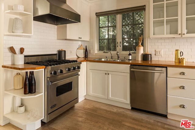 1954 Comstock Avenue, Los Angeles, CA 90025