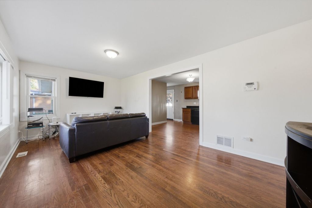 10811 Wrightwood Avenue, Melrose Park, IL 60164 — photo 2