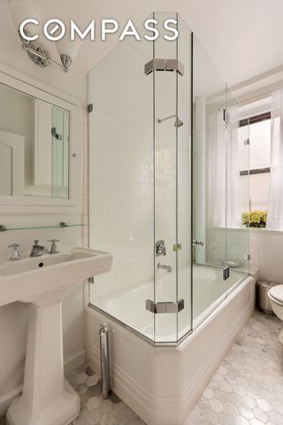 114 E 84th St Apt 3D, New York City, NY 10028