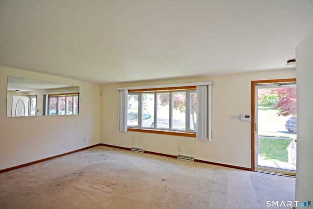 45 Dennis Circle, Hamden, CT 06514
