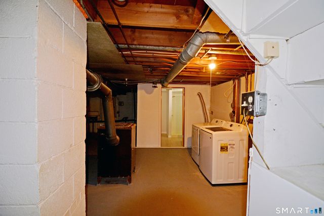 45 Dennis Circle, Hamden, CT 06514