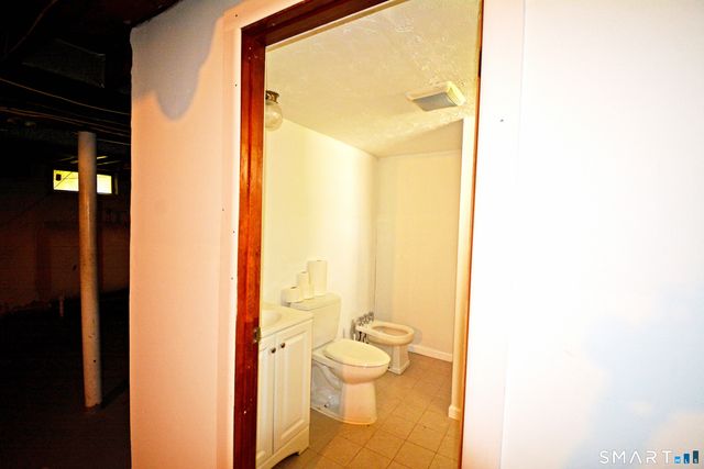45 Dennis Circle, Hamden, CT 06514
